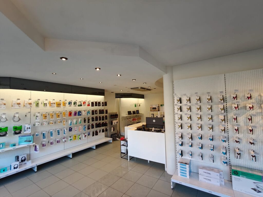 Verkoop van computers, laptops, inkt en printers, kabels & meer! Ontdekt meer over ons.